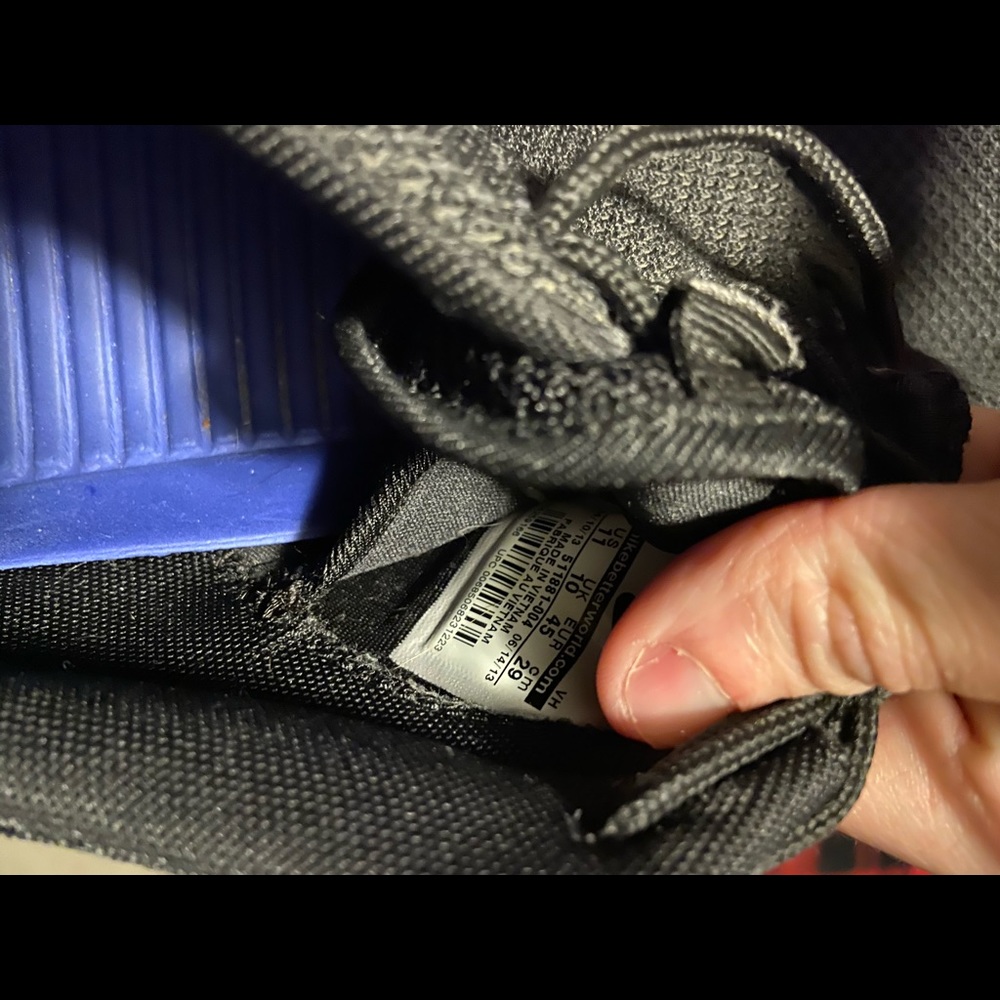 Size 11 Nike Roshe shoes - Picture 4 of 4